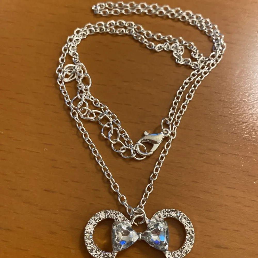 Unbranded elegant silver